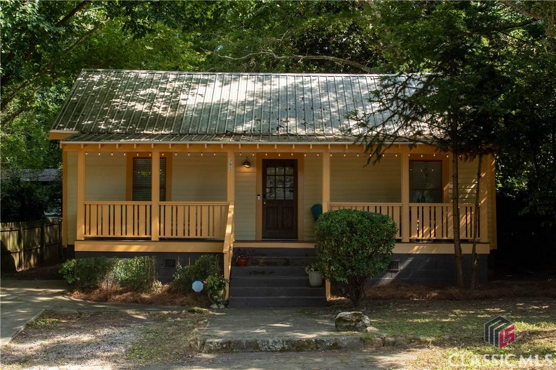 395 Cleveland Avenue - Photo 1