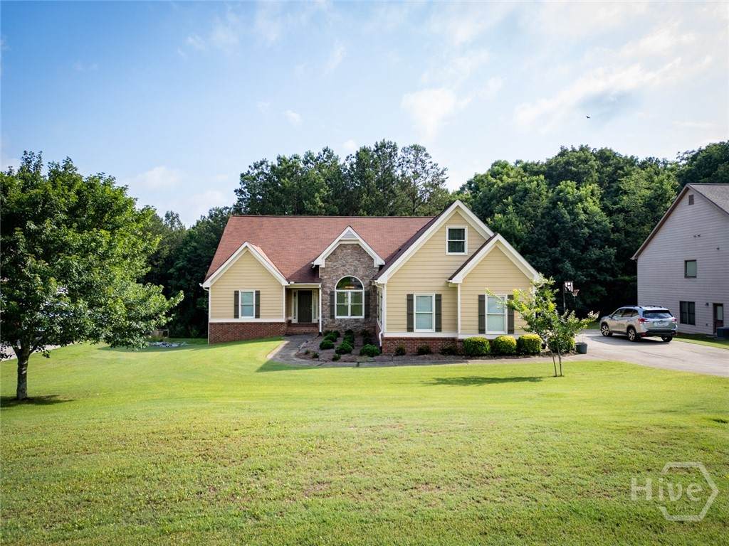 725 Lincoln Drive - Photo 1