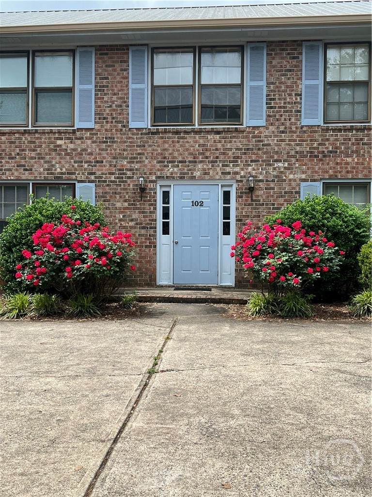 102 Barrington Drive - Photo 1