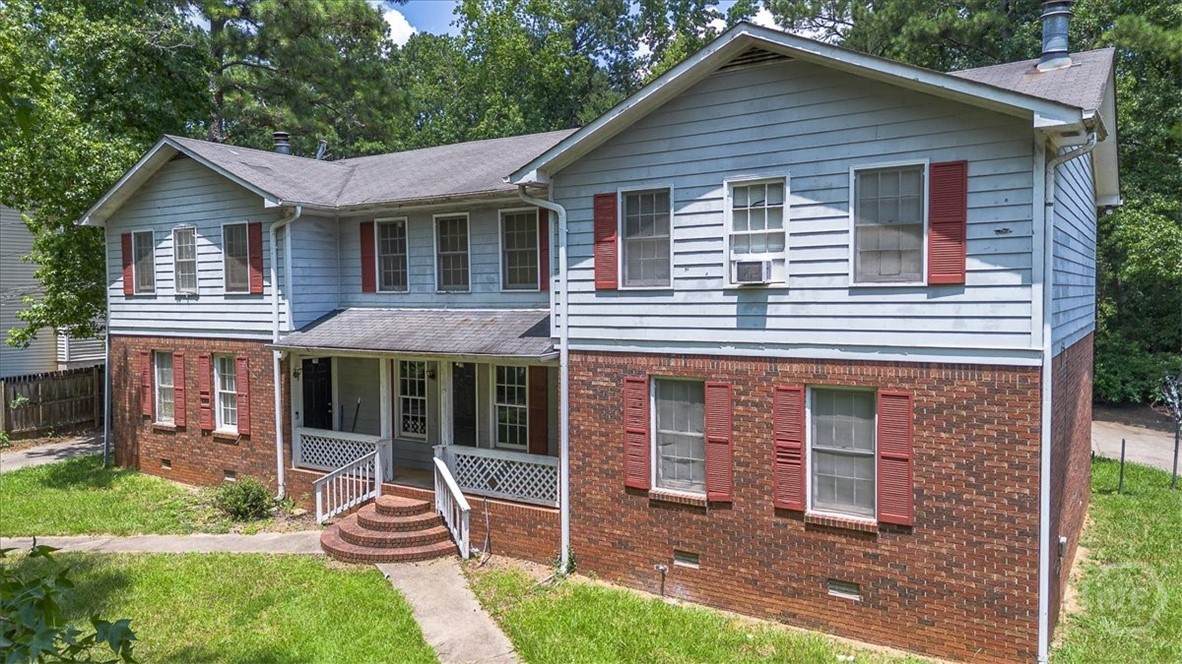 208 Highland Park Drive - Photo 1