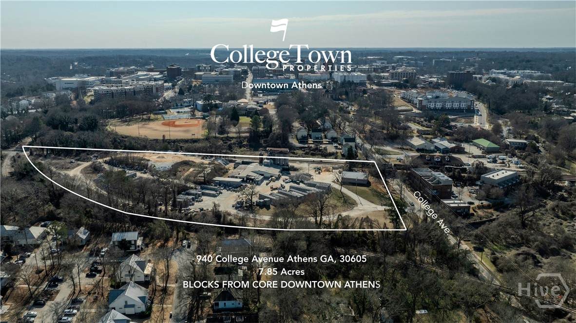 940 College Avenue - Photo 1