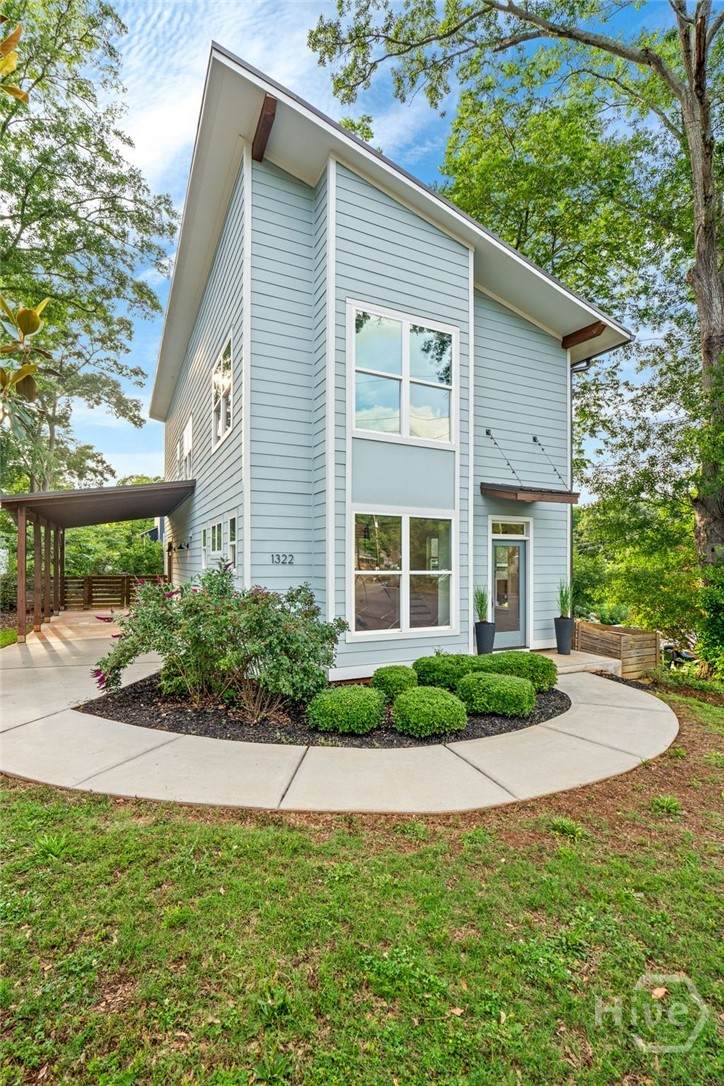 1322 Hancock Avenue - Photo 1