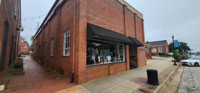 1610 Broad - Photo 1