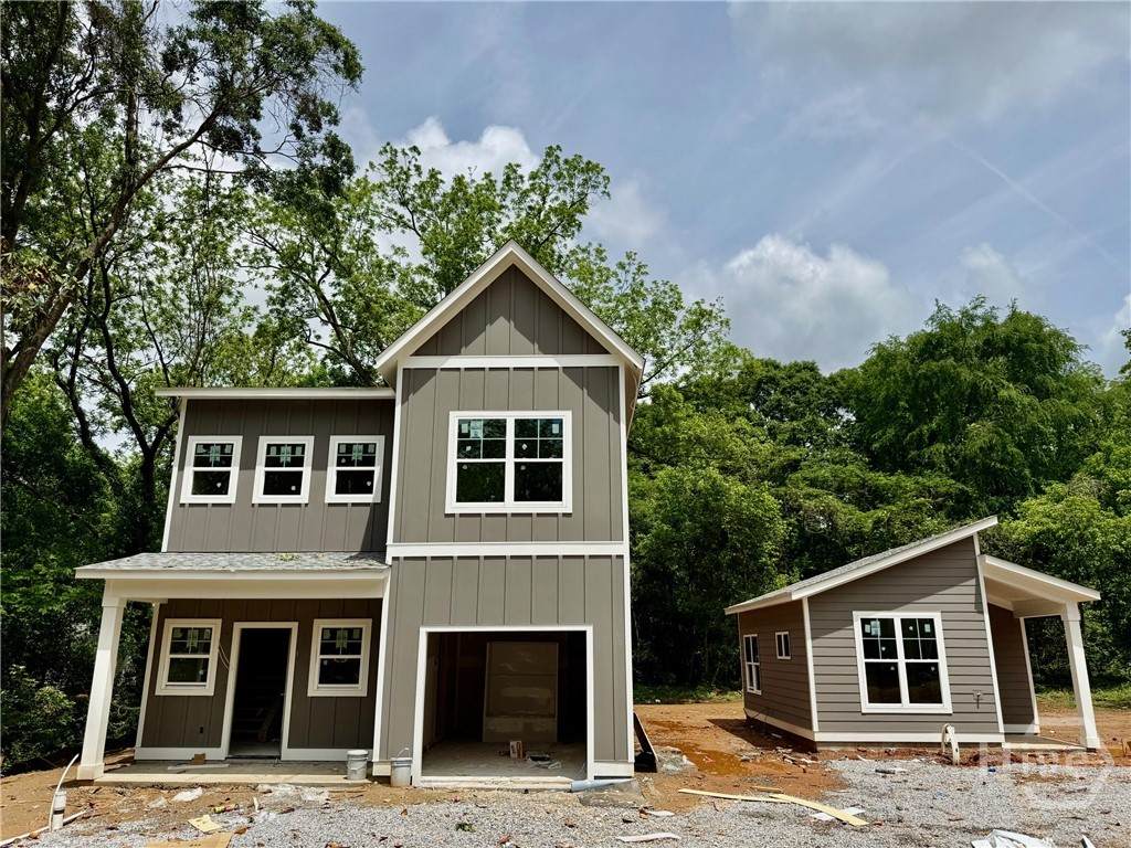 1447 Broad - Photo 1