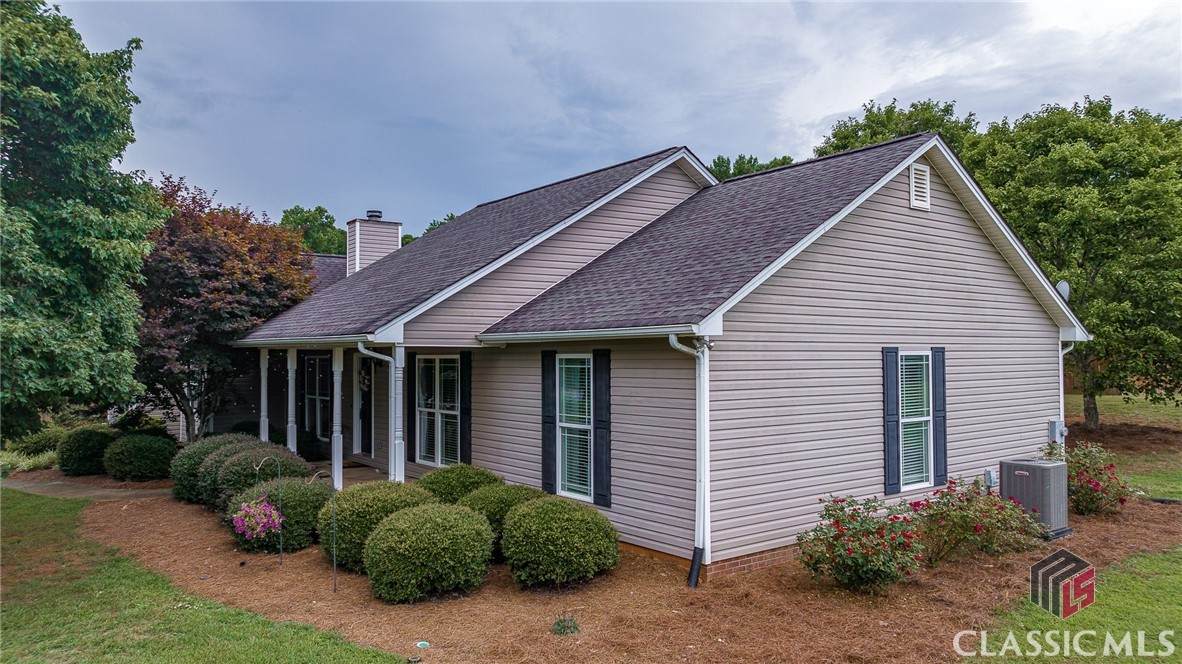 1050 Ashland Drive - Photo 1