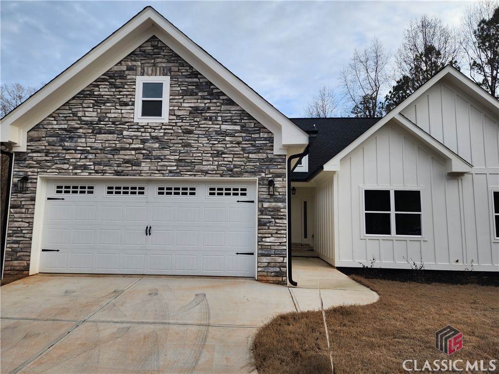 390 Rivergrove Parkway - Photo 1