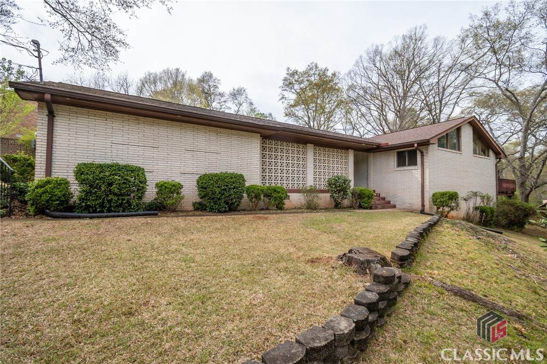 264 Tara Way - Photo 1