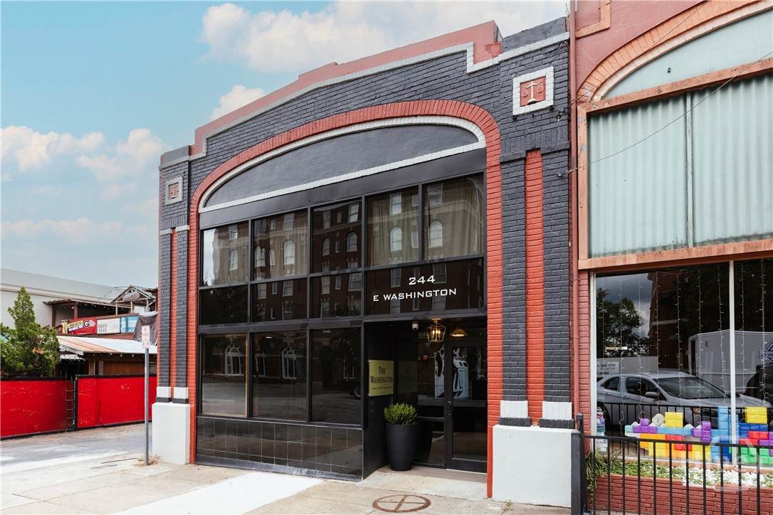 244 Washington - Photo 1