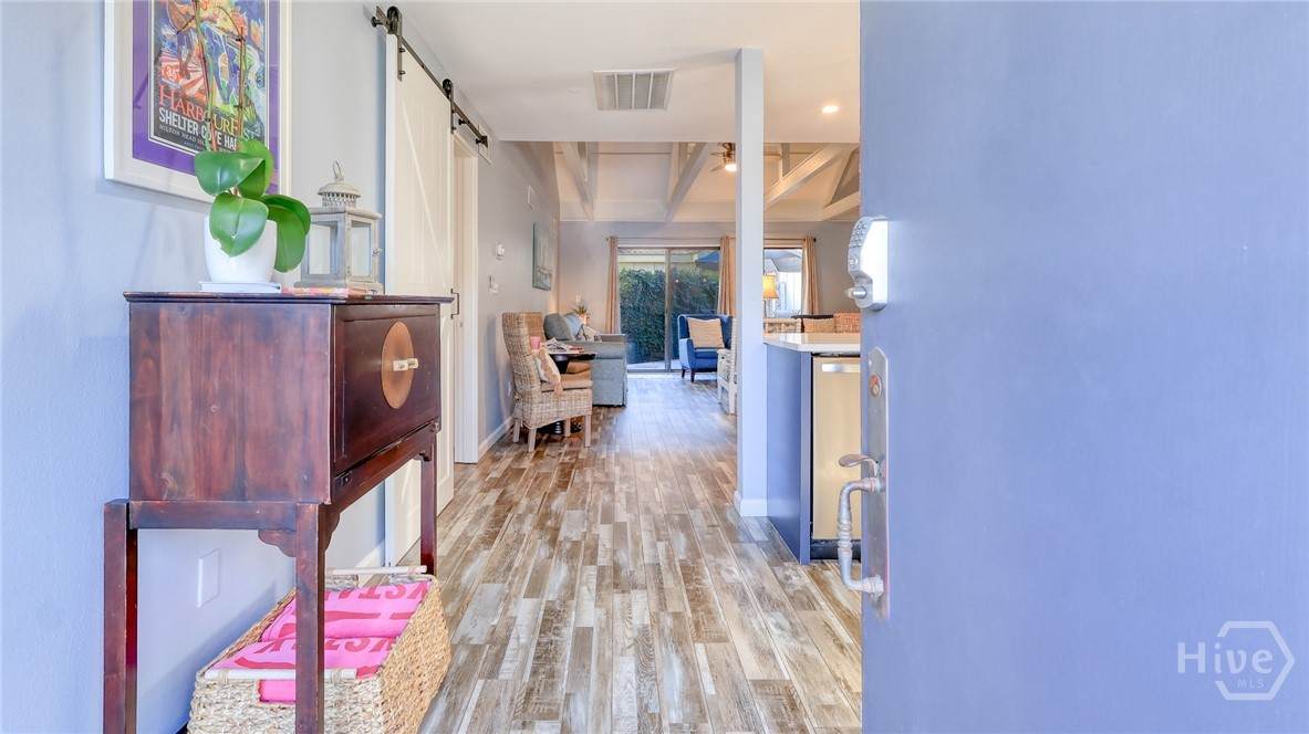 https://bt-photos.global.ssl.fastly.net/athens/orig_boomver_1_8e52fe4ec3812d4f3ef16a18aaa186e2-2.jpg