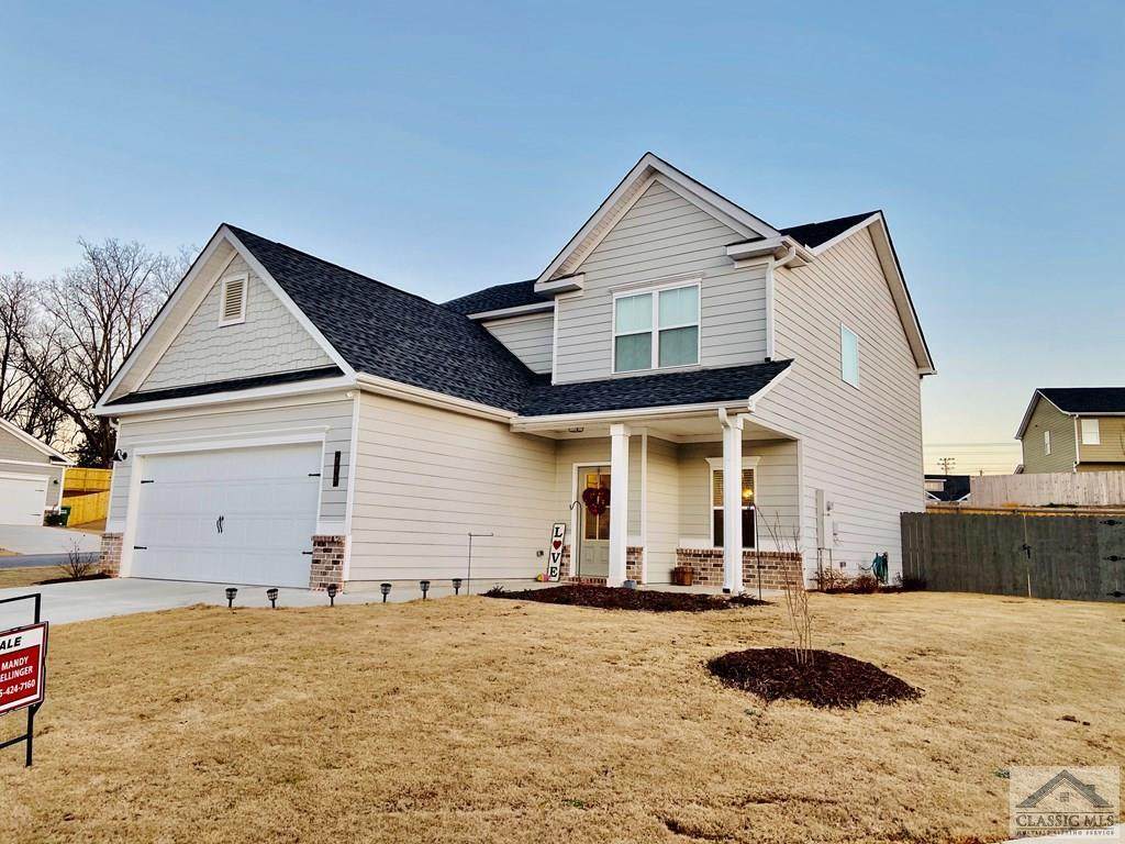 401 Brookefall Court - Photo 1