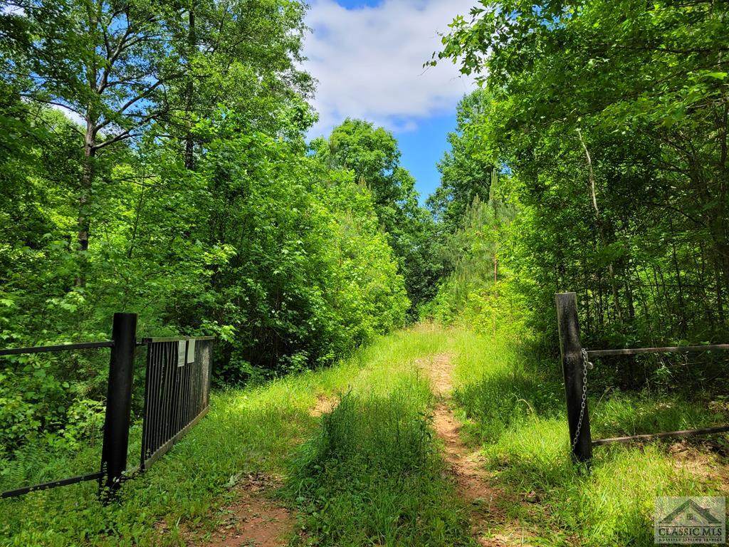 200 Woodland Court - Photo 1
