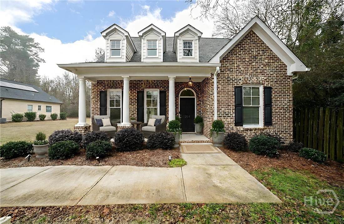 254 Pointe Place - Photo 1
