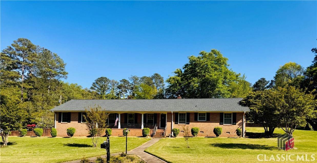 380 Club Drive - Photo 1