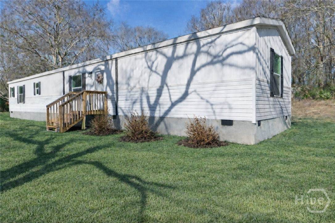 136 Pine Street - Photo 1