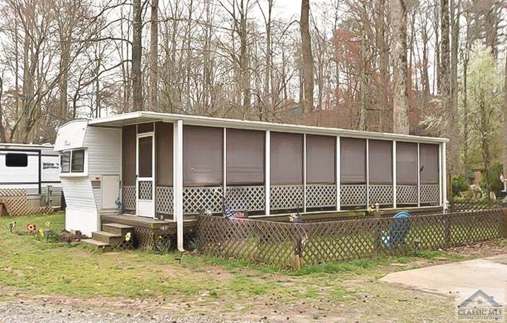 536 Riverside Drive - Photo 1