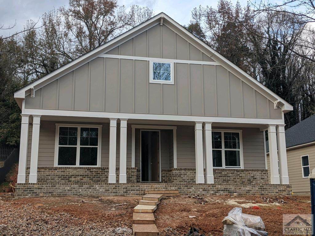 325 Edgewater Drive - Photo 1