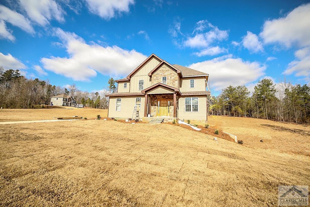 105 Maple Drive - Photo 1