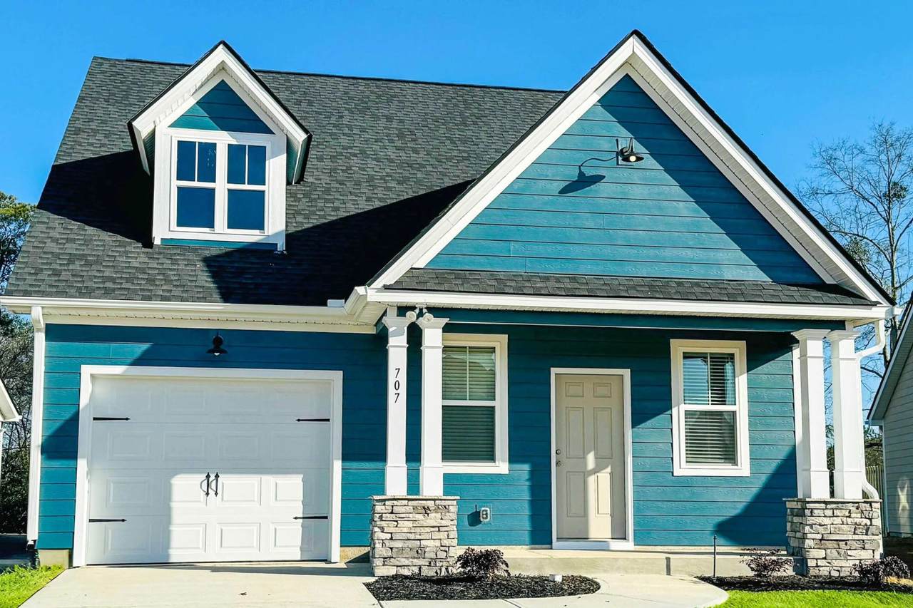 715 Camden Circle - Photo 1