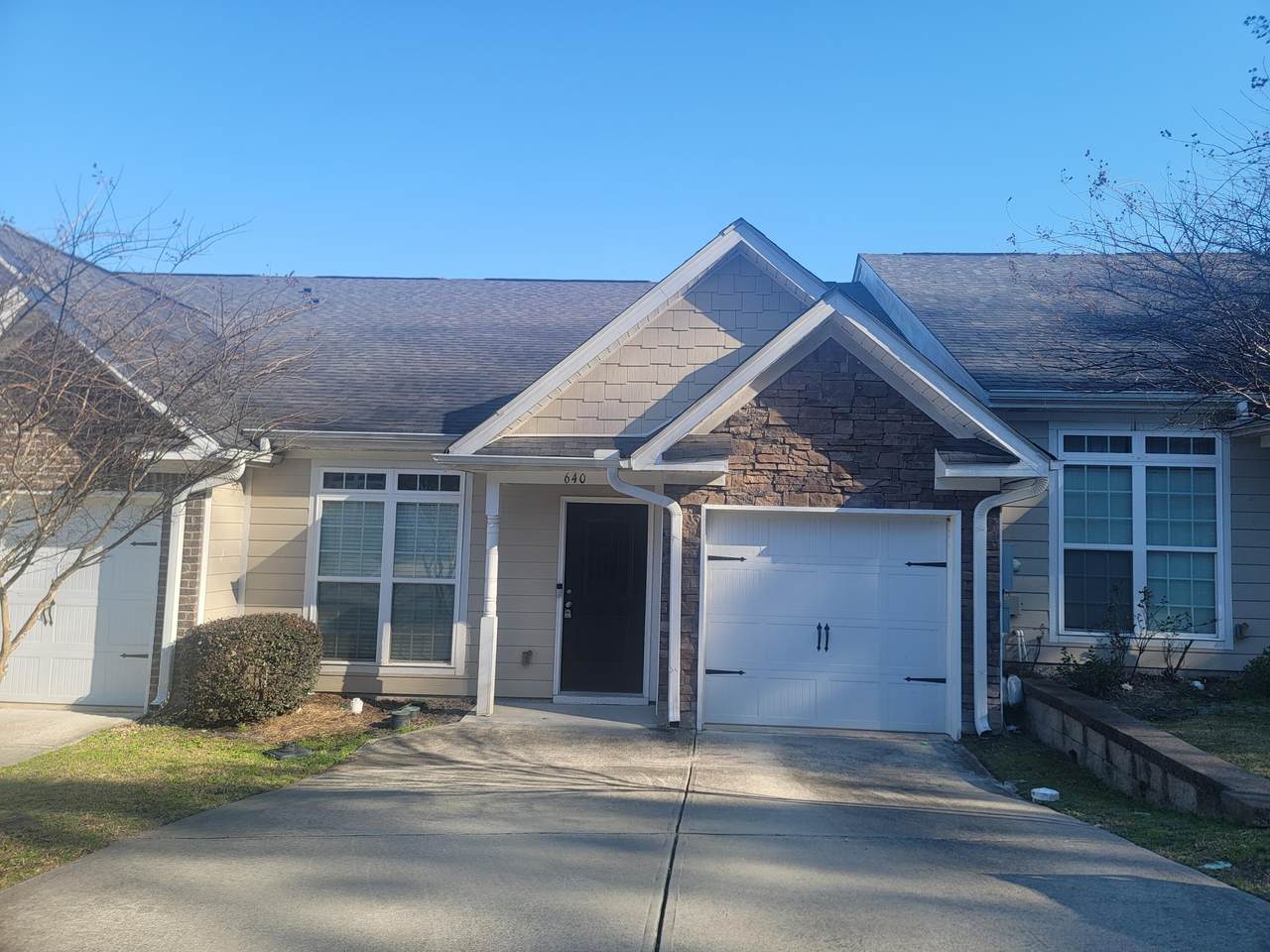 640 Vista Drive - Photo 1