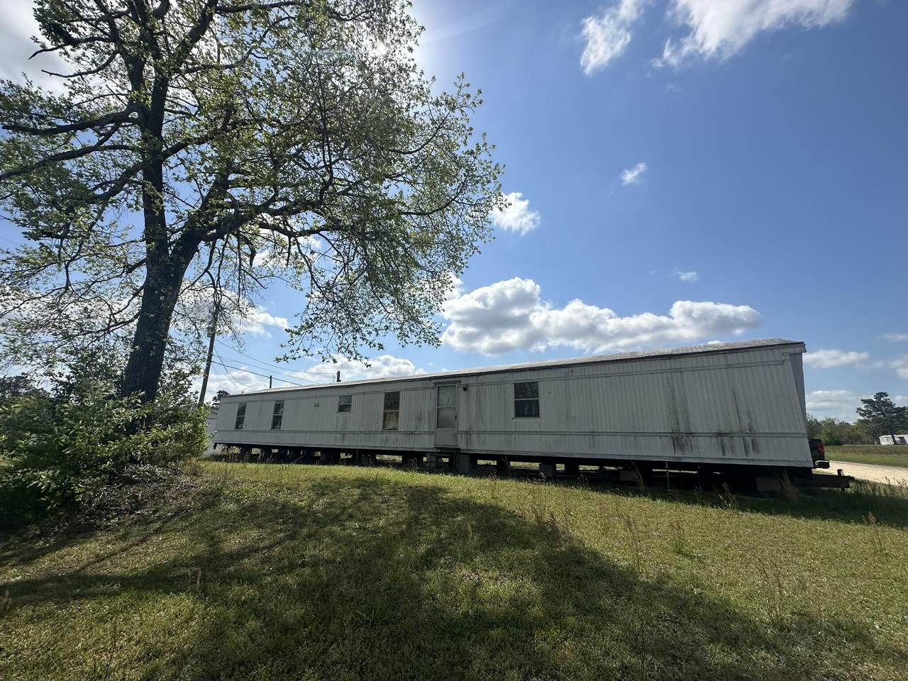 2454 Tobacco Road - Photo 1