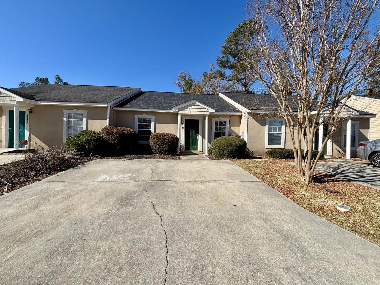 310 Evans Lake Way - Photo 1