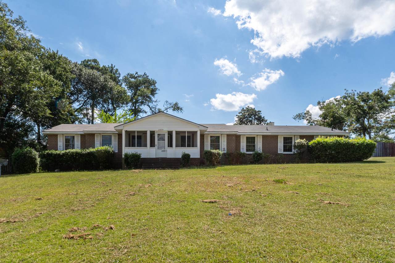 2574 Richmond Hill Road - Photo 1