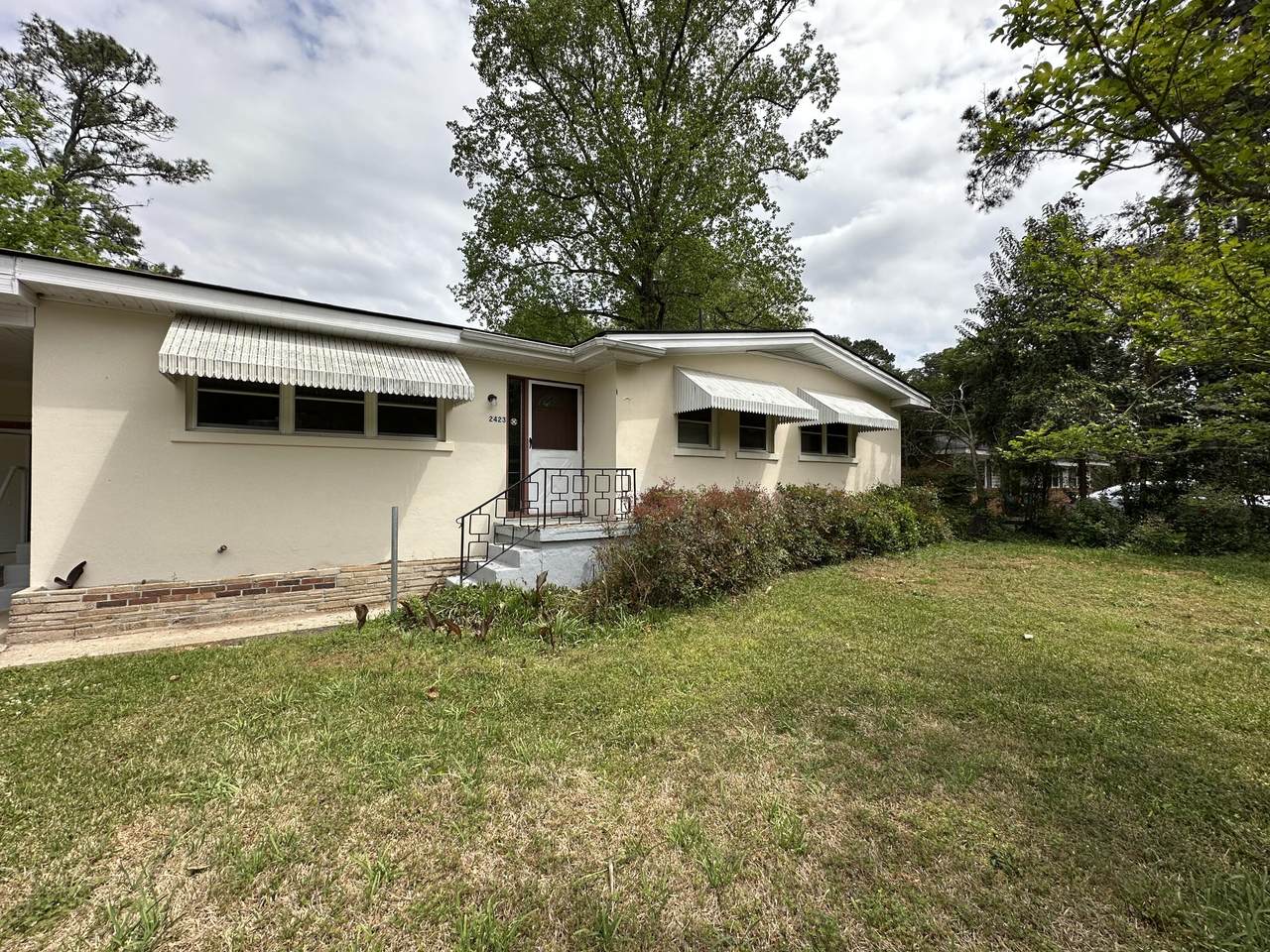 2423 Brentwood Place - Photo 1