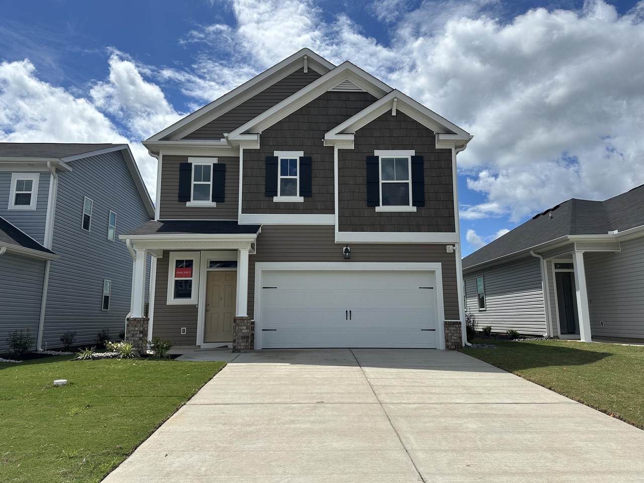 464 Helen Drive - Photo 1