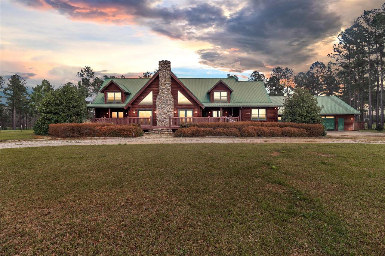 986 Raymond Road - Photo 1
