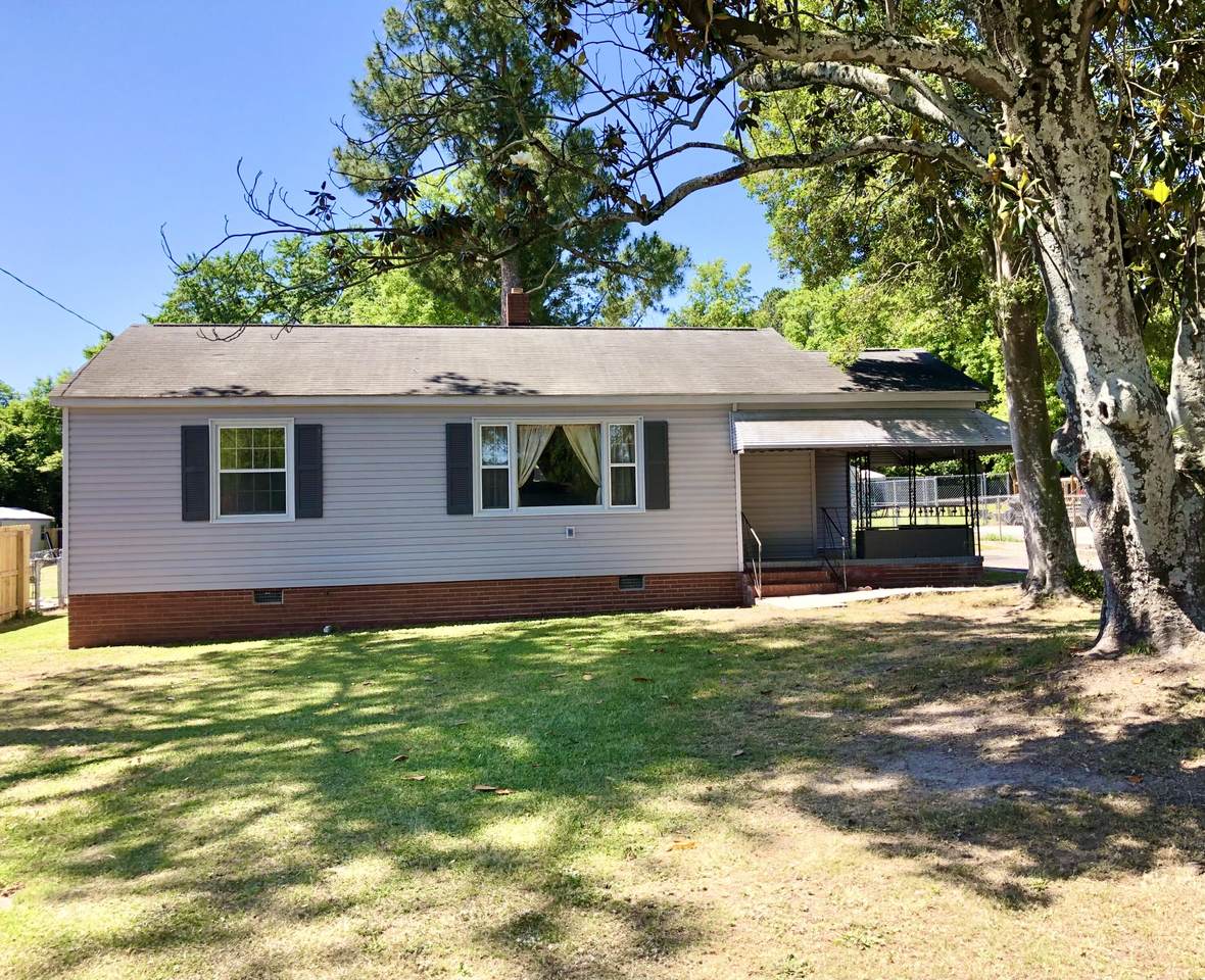 2122 Eastside Court - Photo 1