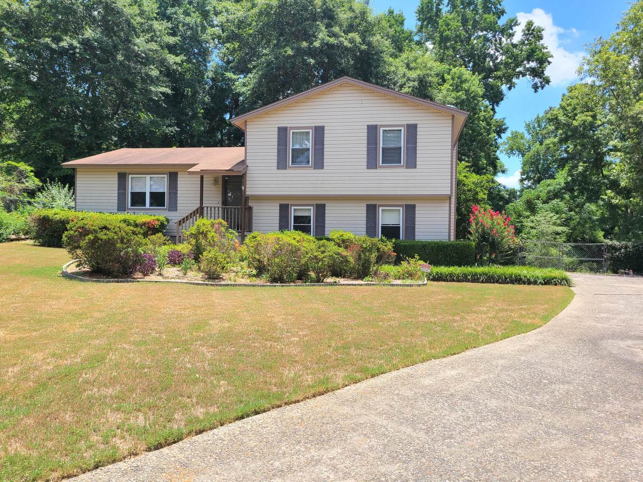 247 Brookside Court Court - Photo 1