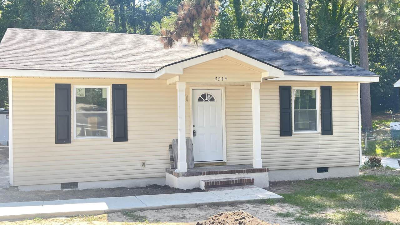 2544 Sheraton Drive - Photo 1