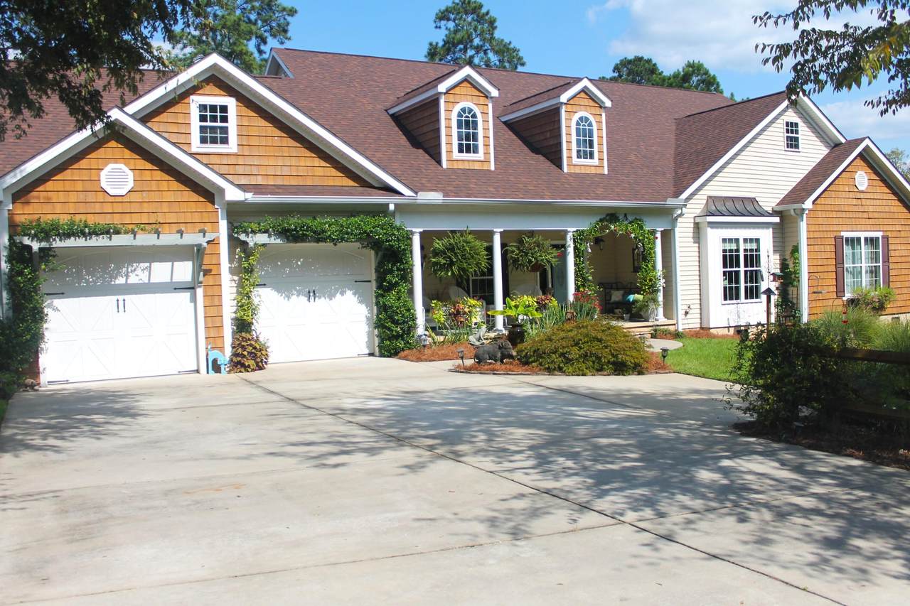 208 Player Lane - Photo 1