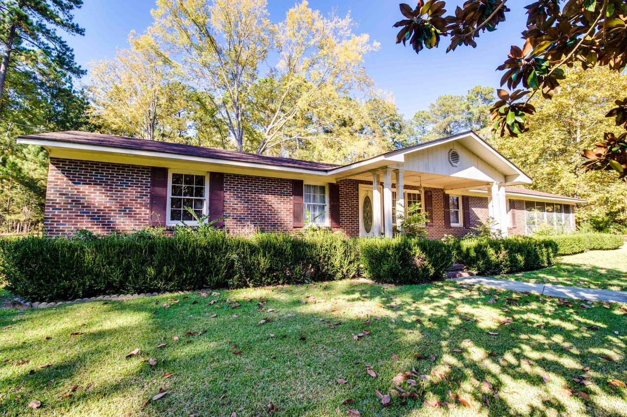 1063 Comanche Circle - Photo 1