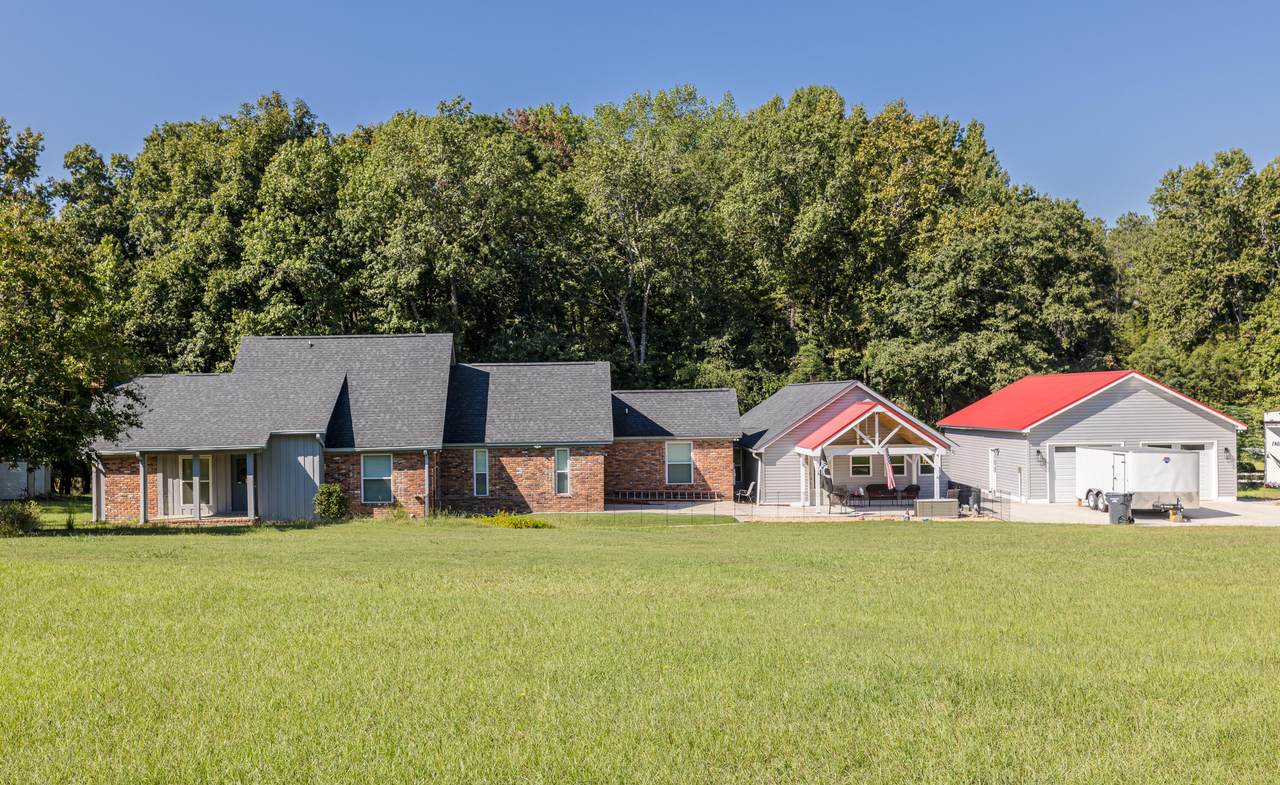 816 Lake Royal Drive - Photo 1