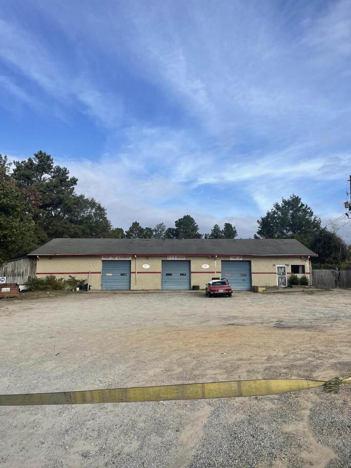 3247 Deans Bridge Road - Photo 1