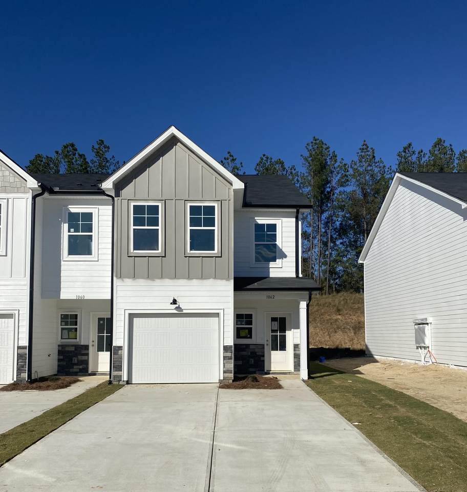1062 Linsmore Avenue - Photo 1