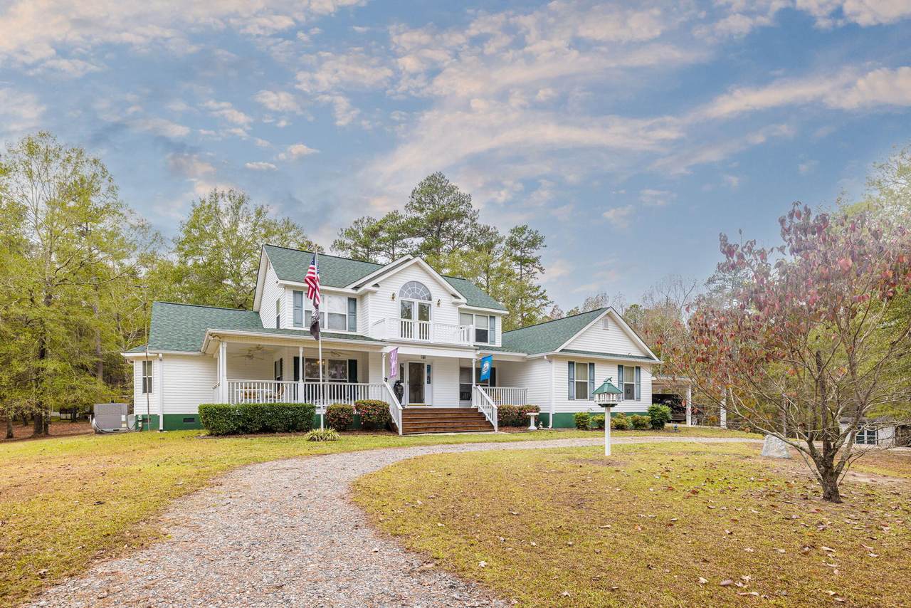 392 Rainsford Road - Photo 1