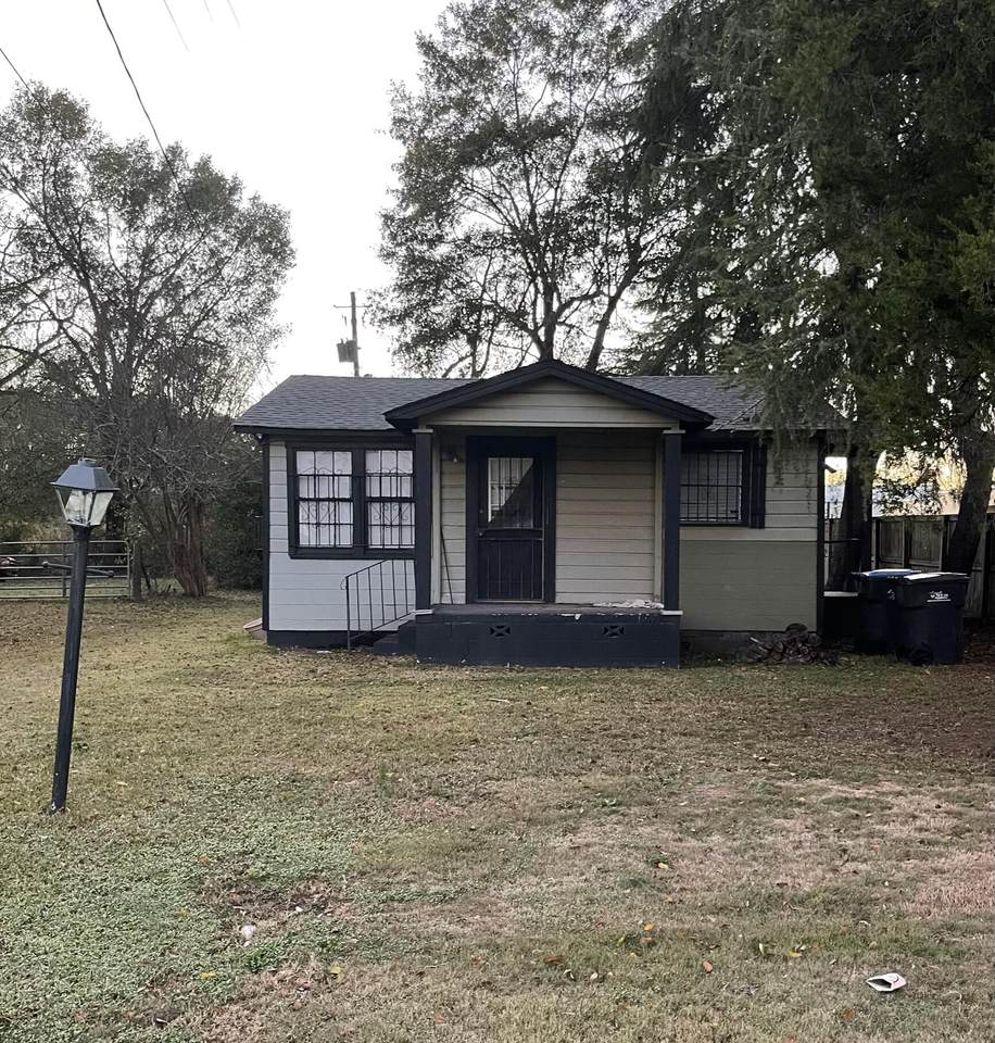2437 Mike Padgett Highway - Photo 1