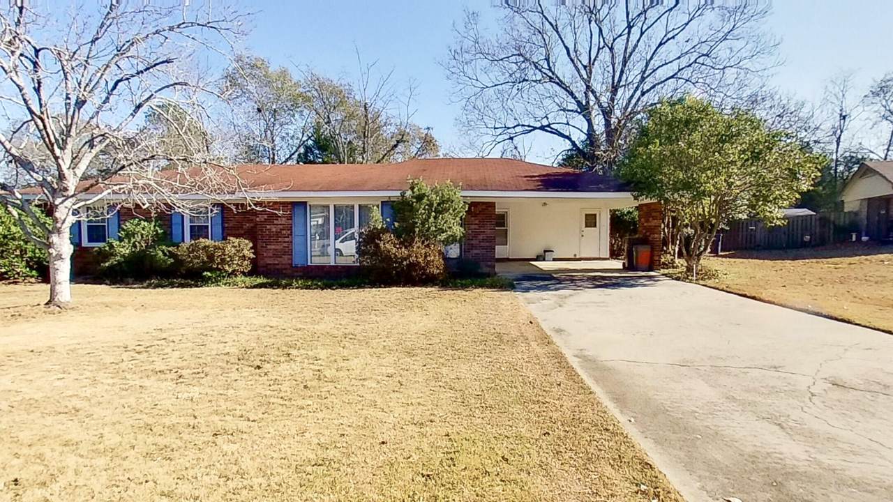 416 Goldfinch Drive - Photo 1