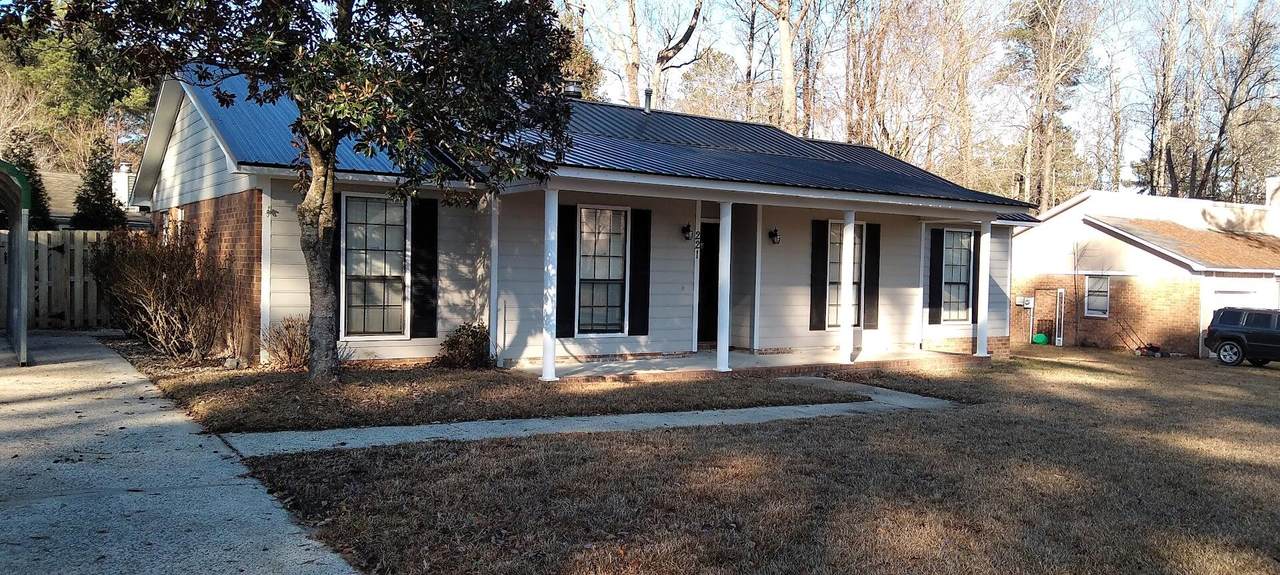 221 Brooks Drive - Photo 1