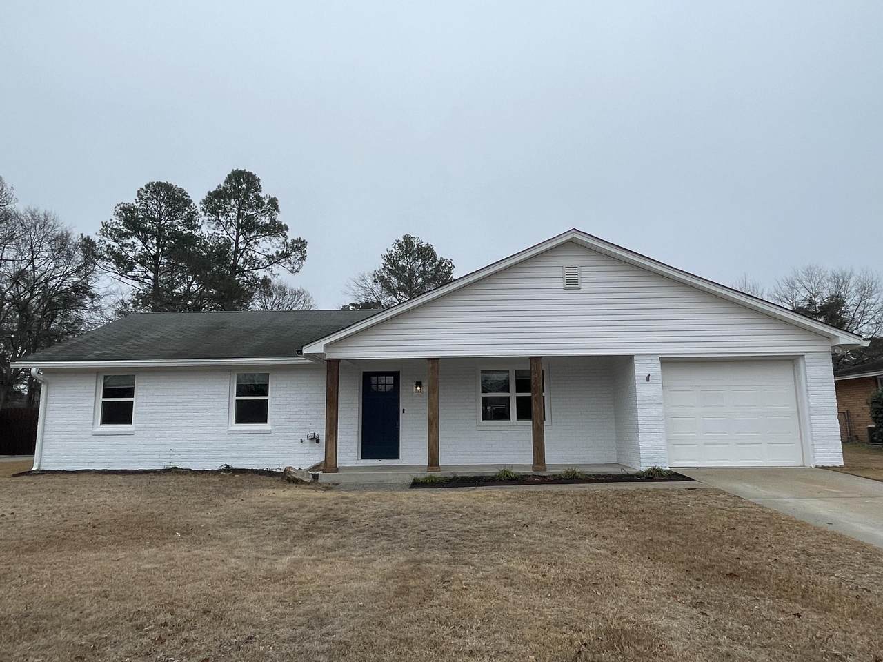 264 Oak Lake Drive - Photo 1