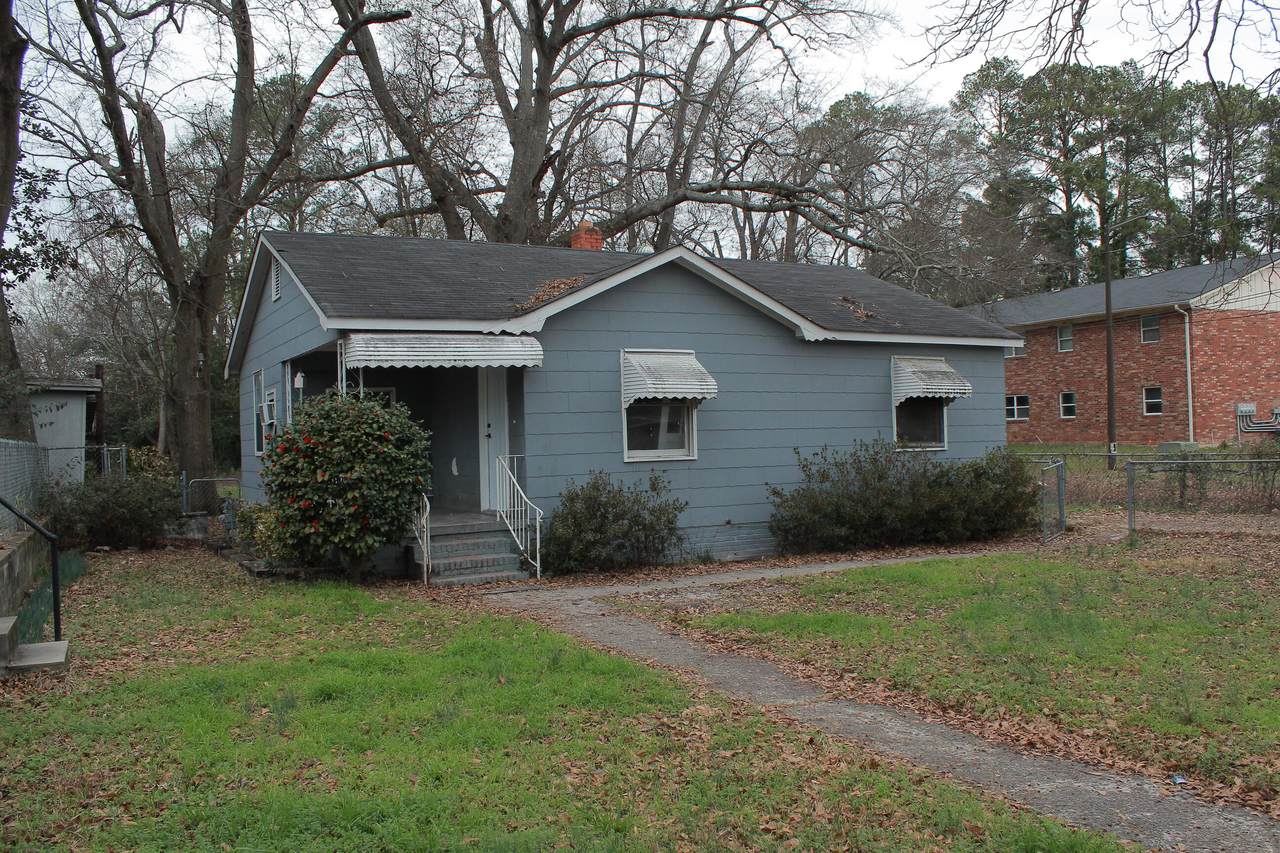 1973 Sanford Court - Photo 1