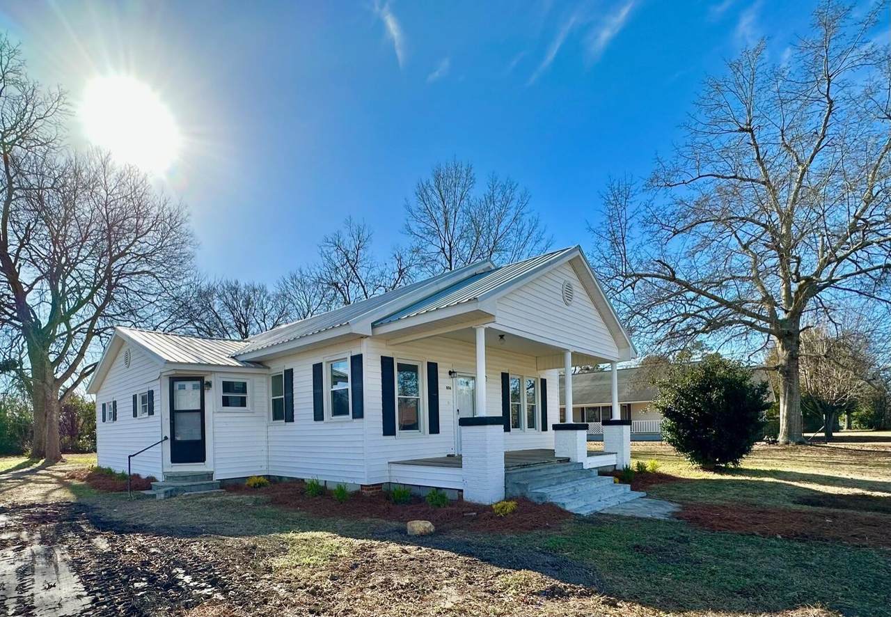 806 Park Street - Photo 1