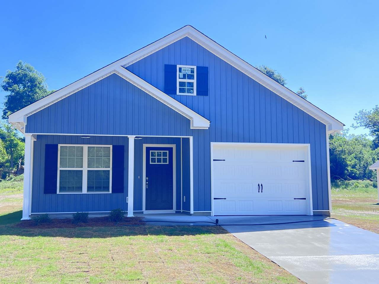 631 Clary Street - Photo 1
