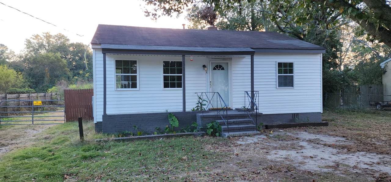 2008 Chester Avenue - Photo 1
