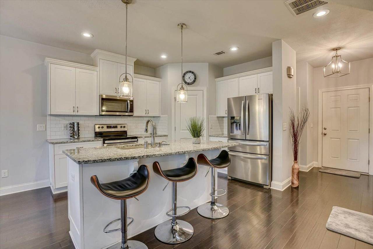 685 Red Cedar Court - Photo 1