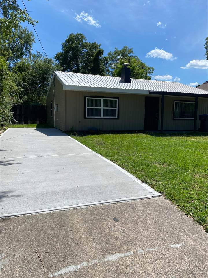 2052 Clark Street - Photo 1