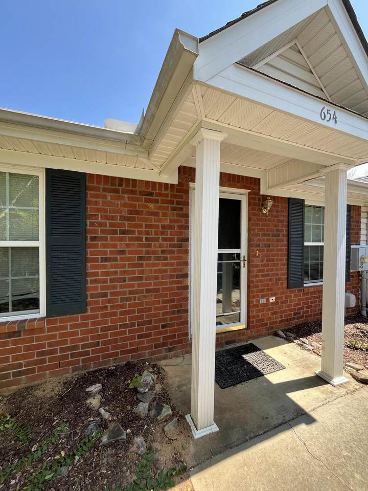 654 Brook Trail - Photo 1