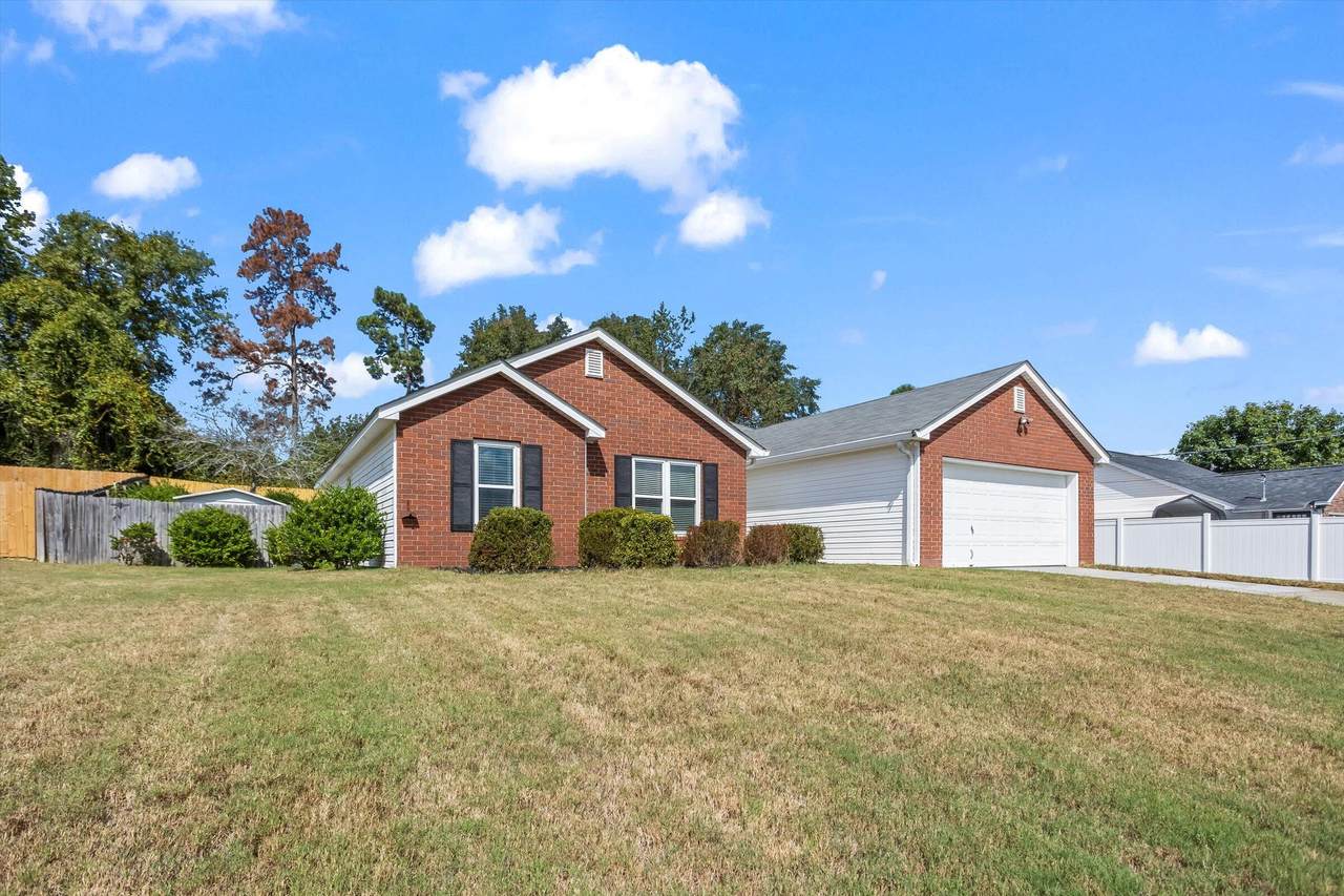 1735 Harrogate Drive - Photo 1